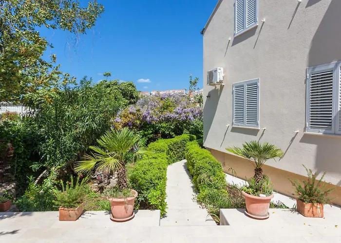 Appartement With Parking Space - 4732