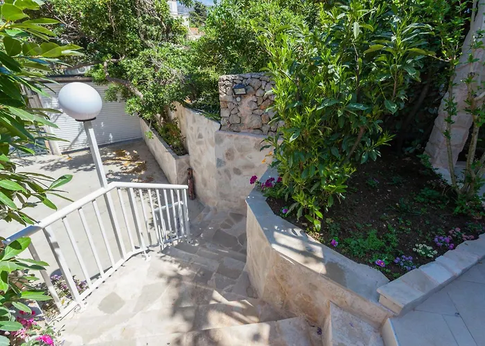 With Parking Space - 4732 Appartement *